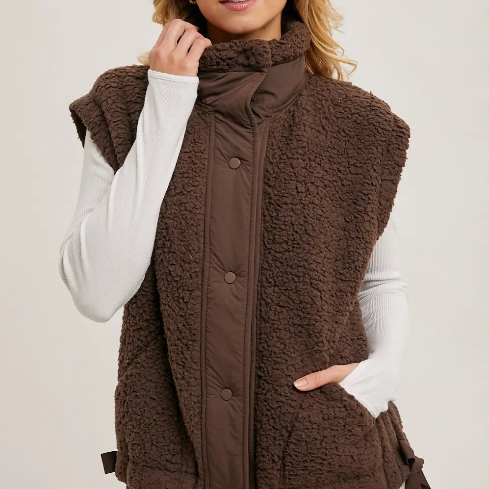 Button Down Sherpa Vest - Cocoa