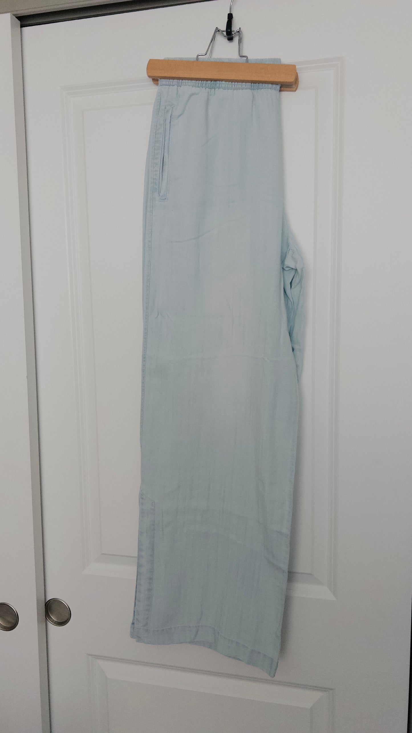Wide Leg Lightweight Pants - Size Large