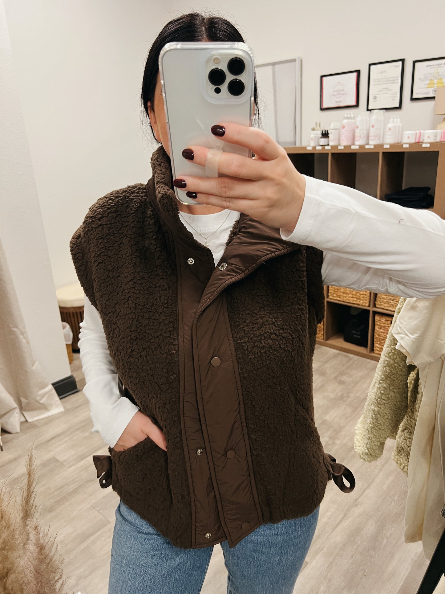 Button Down Sherpa Vest - Cocoa