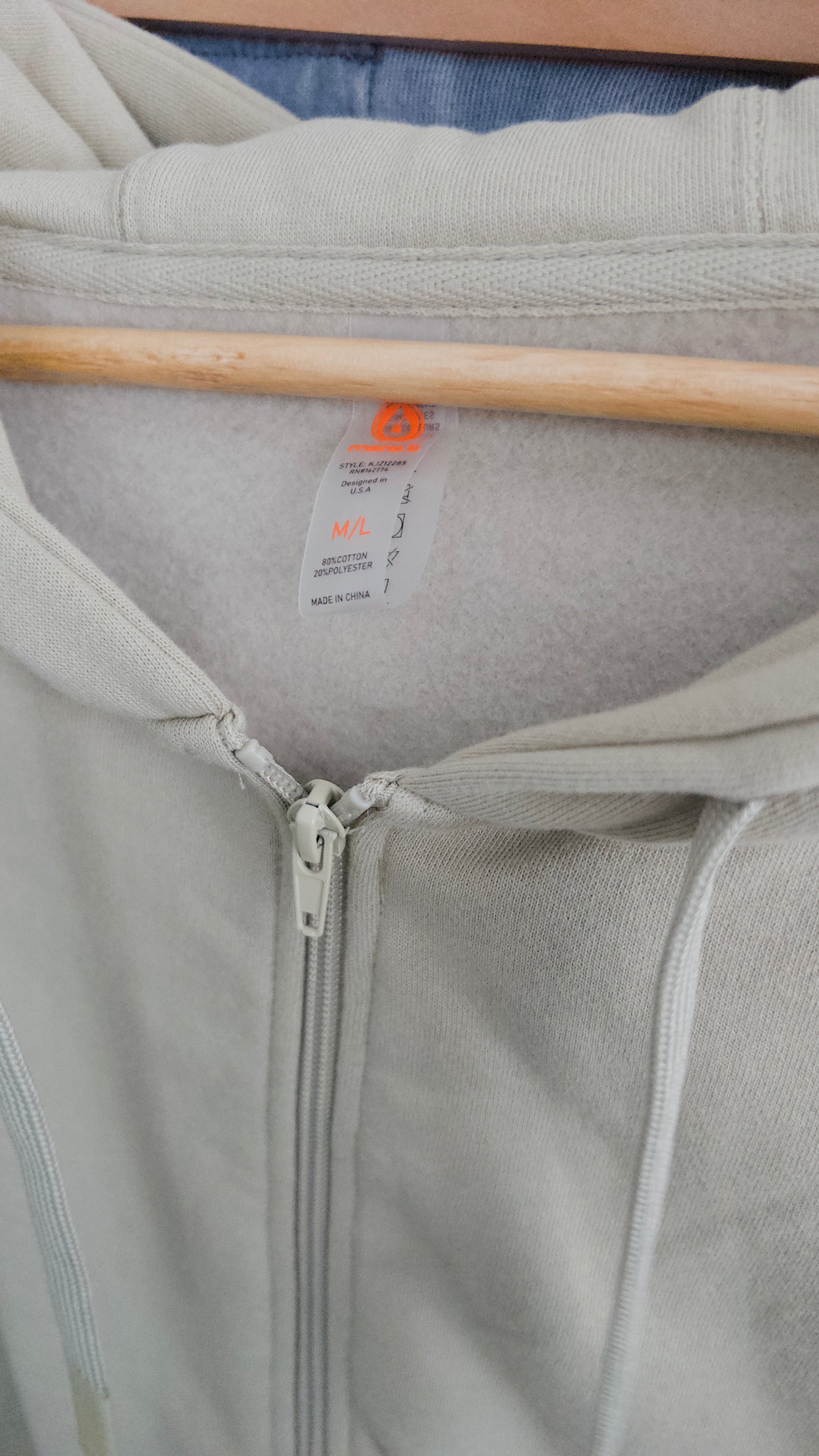 Mono B Cloud Zip-Up - Size M/L