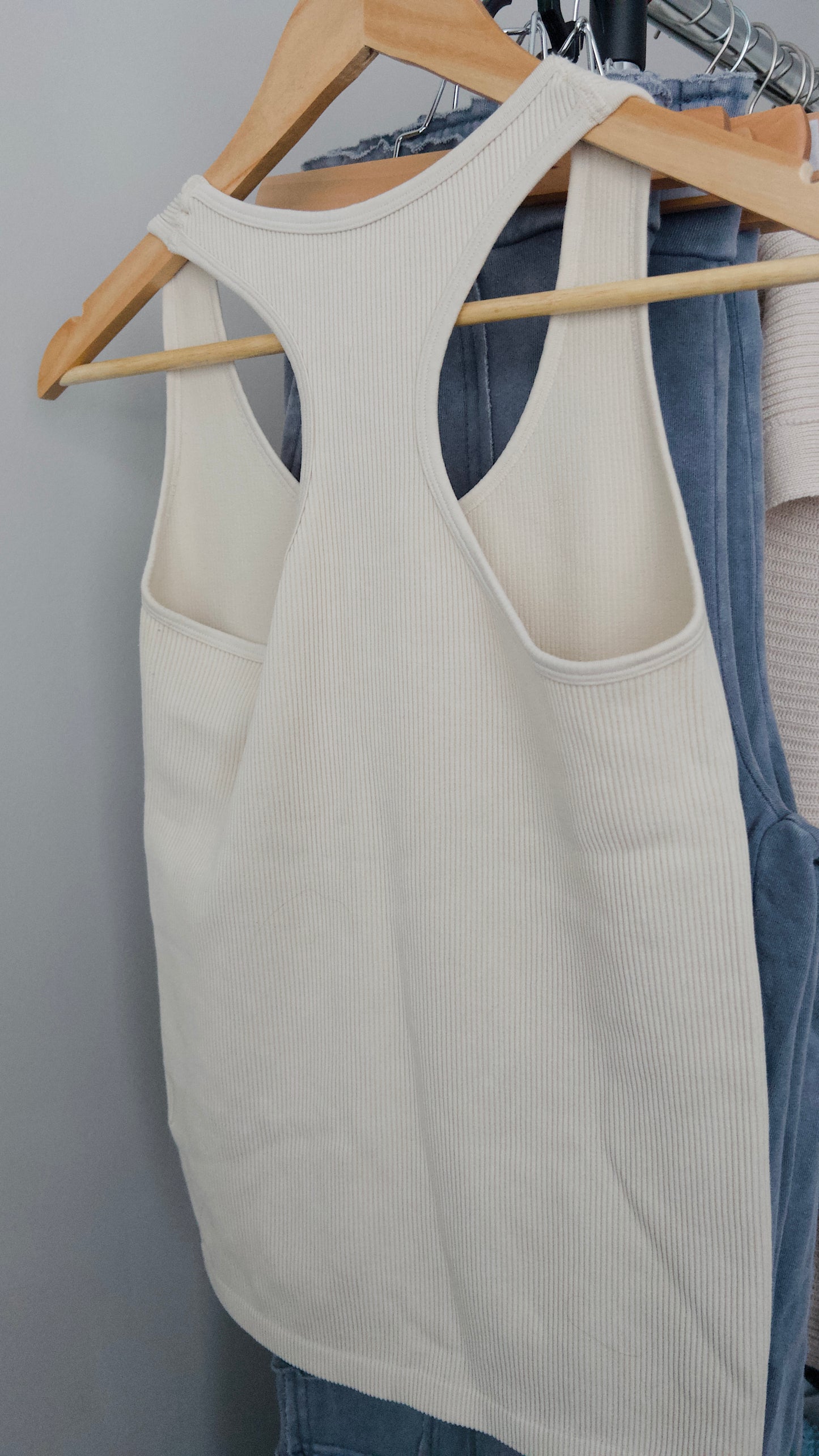 Mono B Ribbed Tank - Size Medium