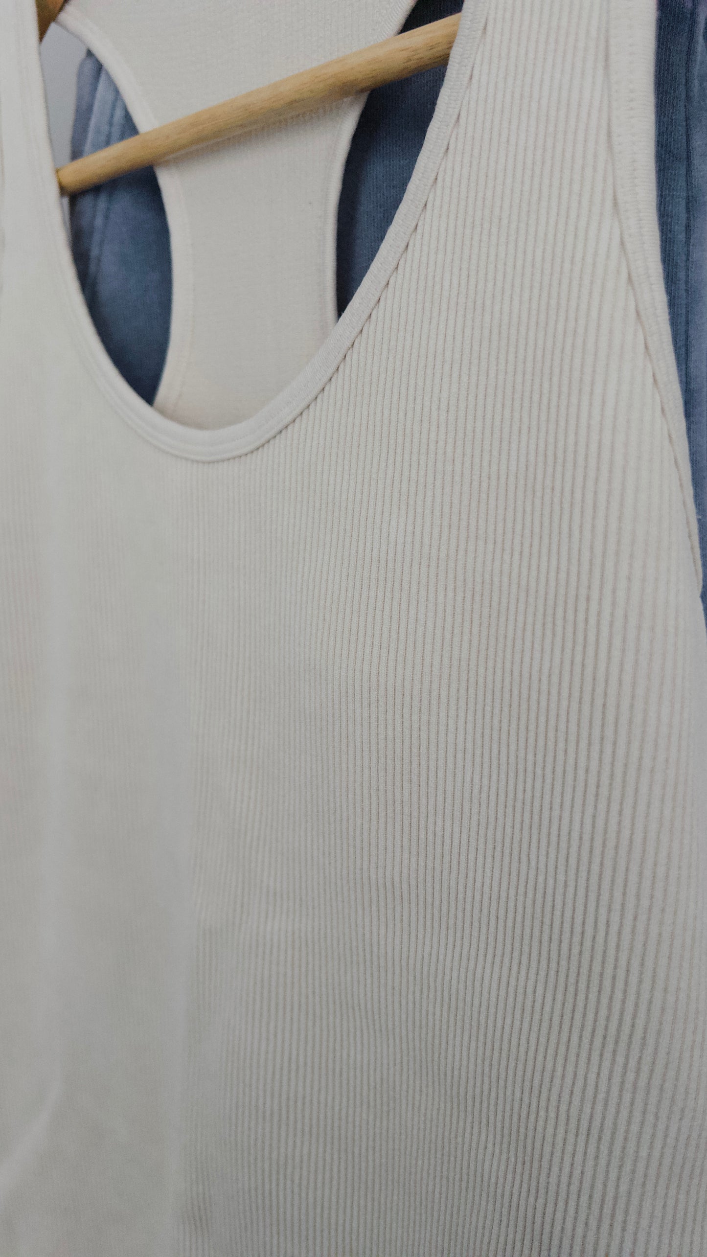 Mono B Ribbed Tank - Size Medium